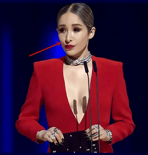 温哥华鲜肉收割机萧亚轩官宣复出素颜皮肤似少女她是吃了防腐剂嘛