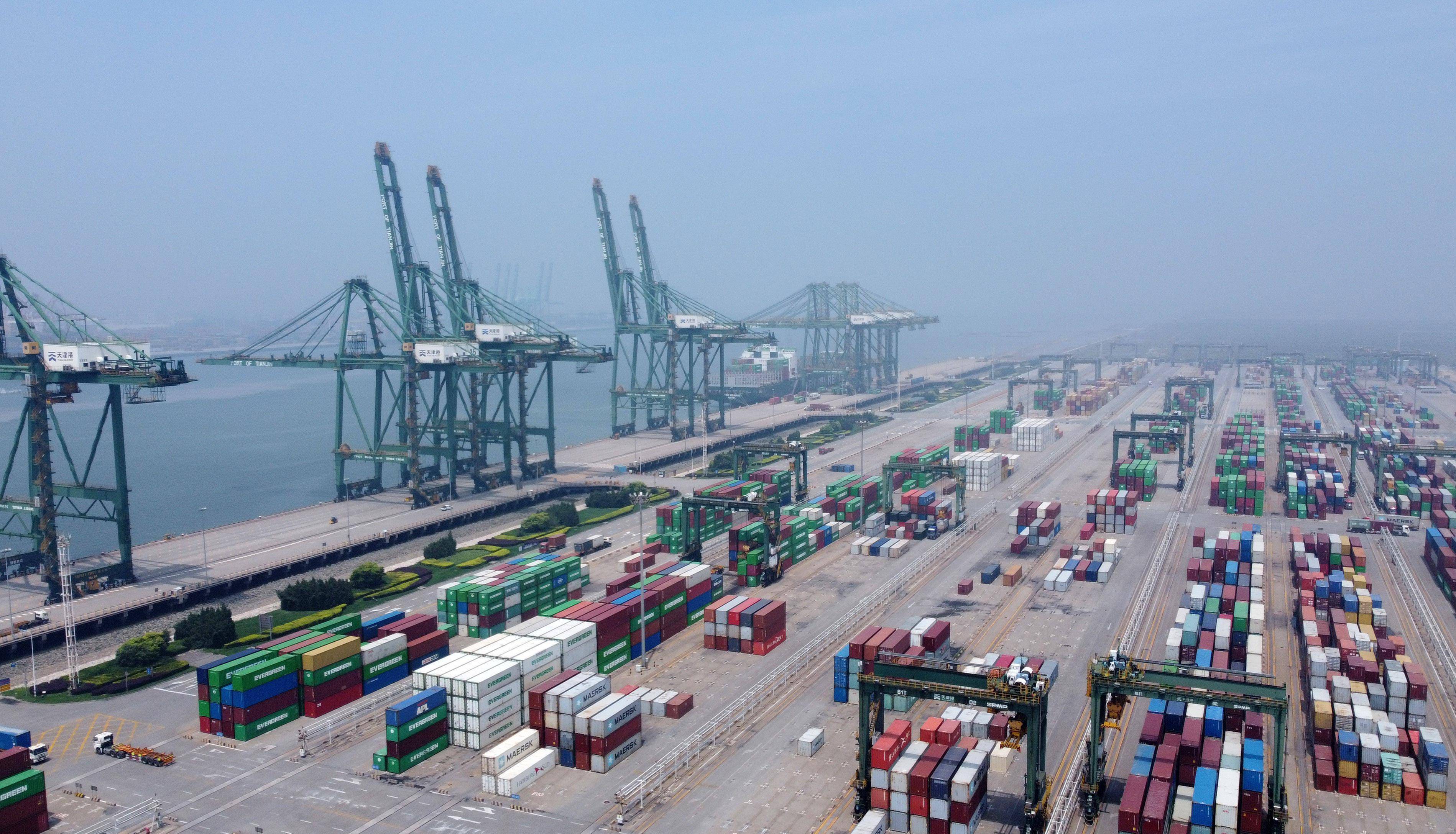 双增长这是7月14日拍摄的天津港太平洋国际集装箱码头(无人机照片)