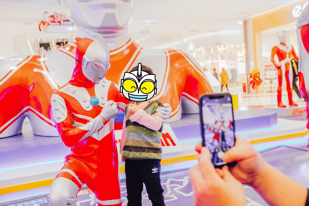 8米巨型奥特曼空降晋江奥特曼舞台剧见面会这个遛娃新地标来晚会挤爆