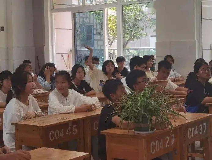 暑期夏令营珙县巡场中学与电子科技大学星愿支教队一个不一样的夏天