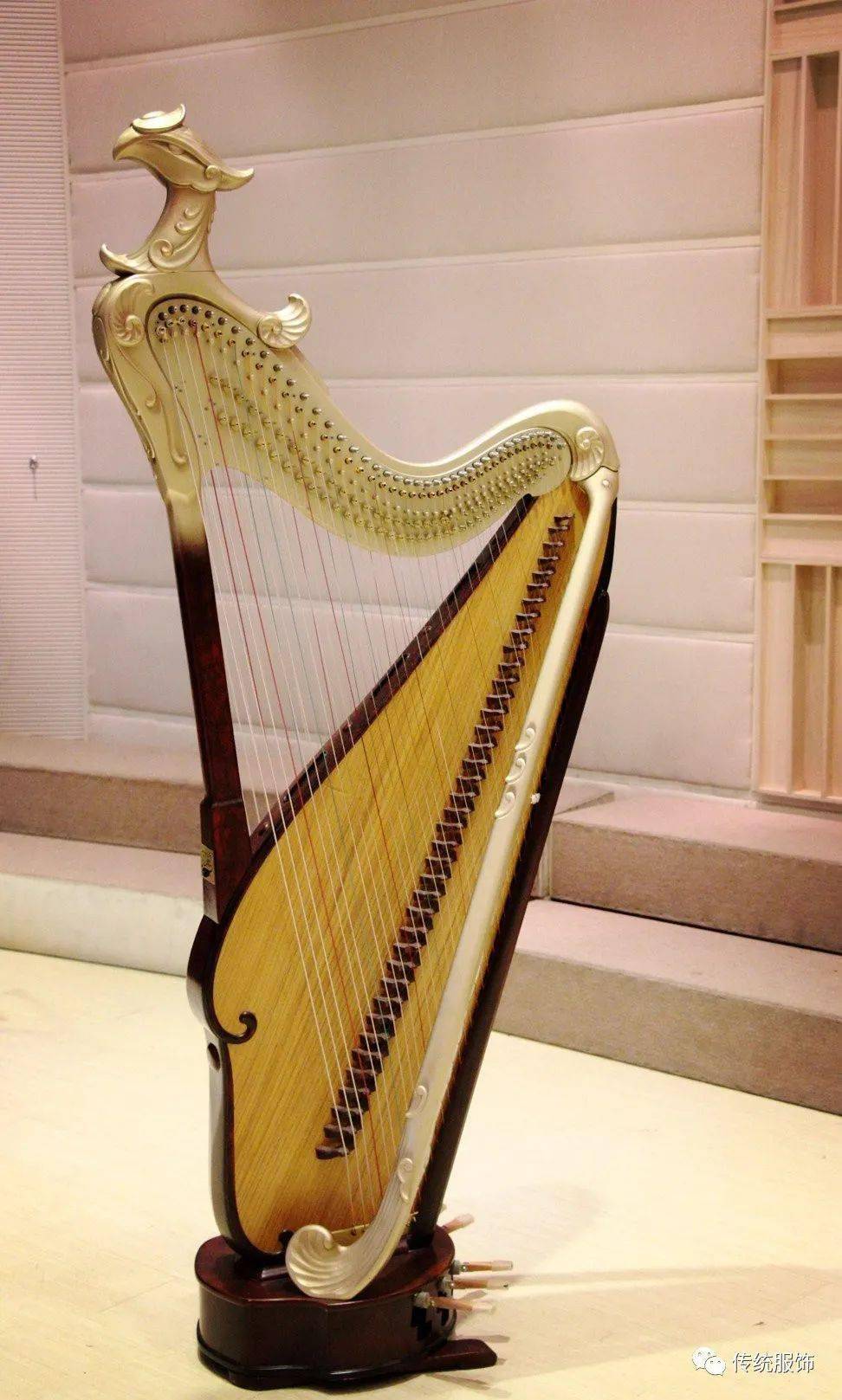 箜篌传承之惑:你说你是复原款,那它又算什么?_因为_文化_新闻
