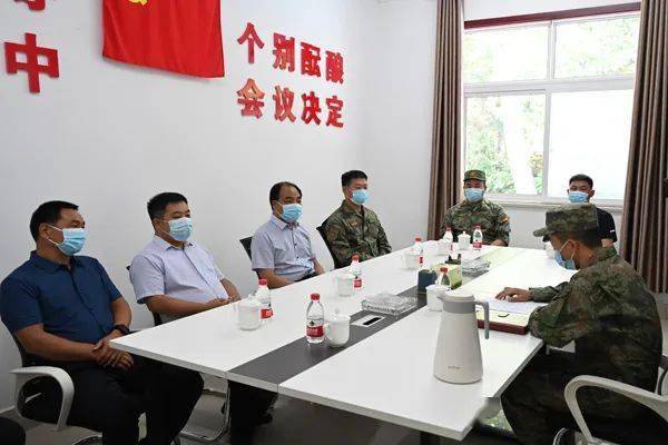 河南省新安县委书记带队开展八一拥军慰问活动