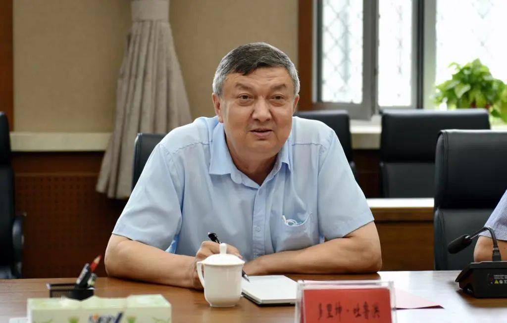 新疆维吾尔自治区克拉玛依市政协调研团来我校调研铸牢中华民族共同体