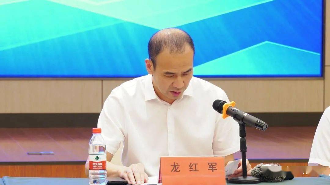 副县长龙红军表示,我县将以"百日攻坚"行动为契机,继续深化居民自建房