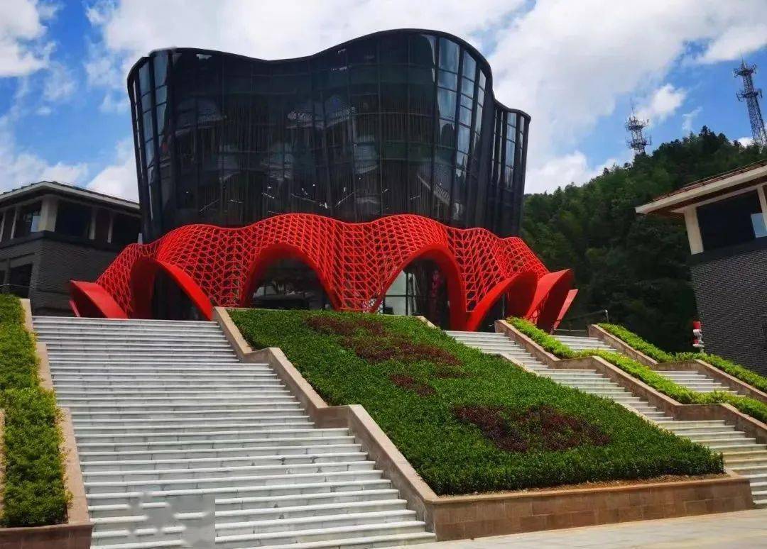 吉安红色旅游别样红