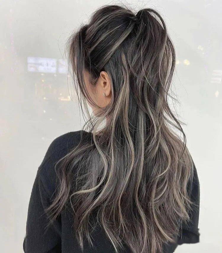 "2022当下最火线条染"不用染全头也时尚!_发型_中国_形象