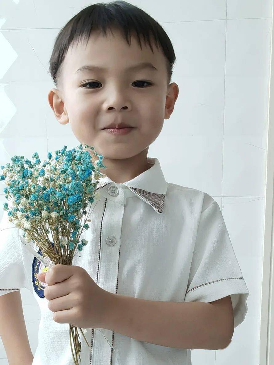 8小得主:张嘉灏精彩视频丰富多彩的体育游戏增强孩子的自信心,父母的