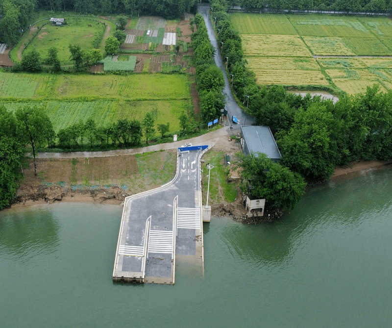 東洲島島頭小沙渡埠(改建)↓↓↓約500米左岸位於富春江第一大橋下游