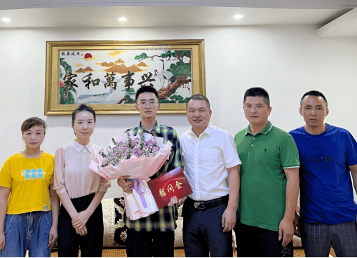 平阳学霸考上北大,镇领导上门祝贺_苏意_腾蛟镇_期望