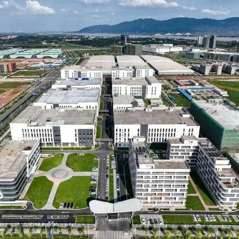 现场直击丨中国一冶承建的广东肇庆新区电子信息产业园开园运营_施工_质量_项目