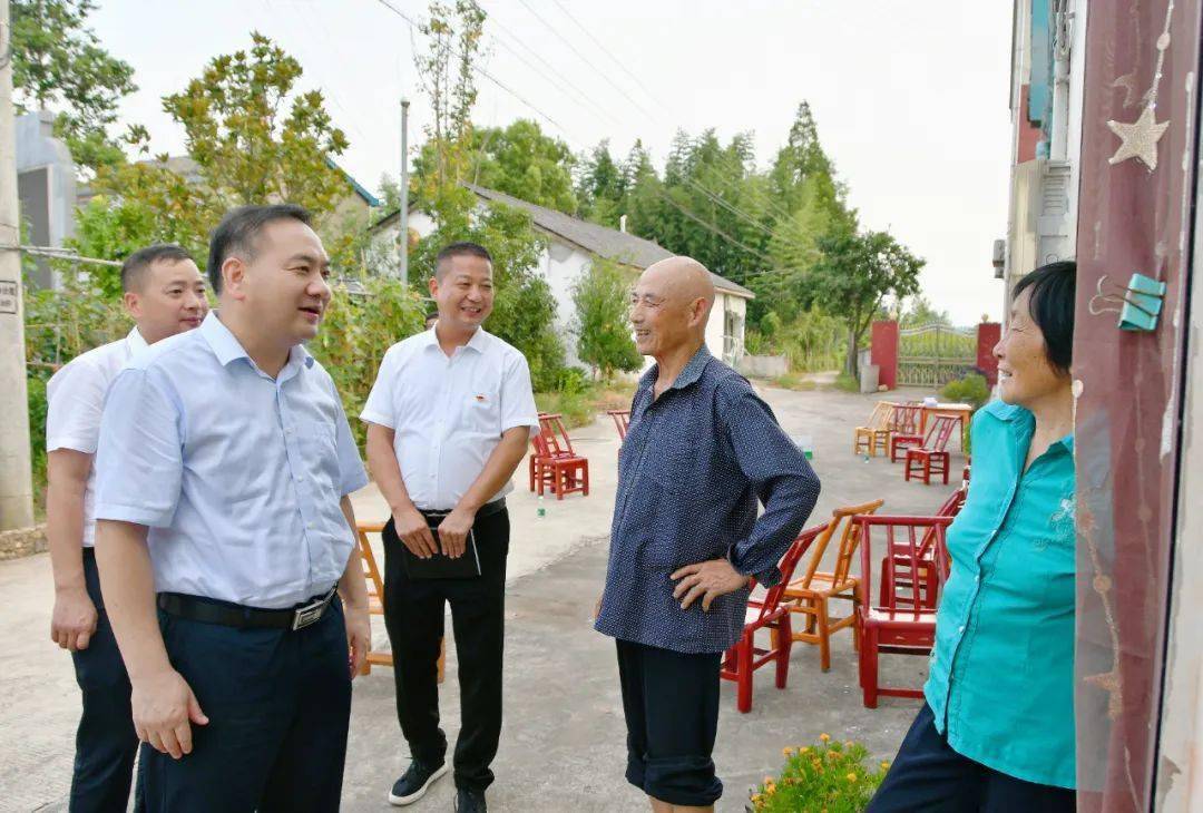 暑托班的成立,始于市委书记沈先武的一次蹲点调研.