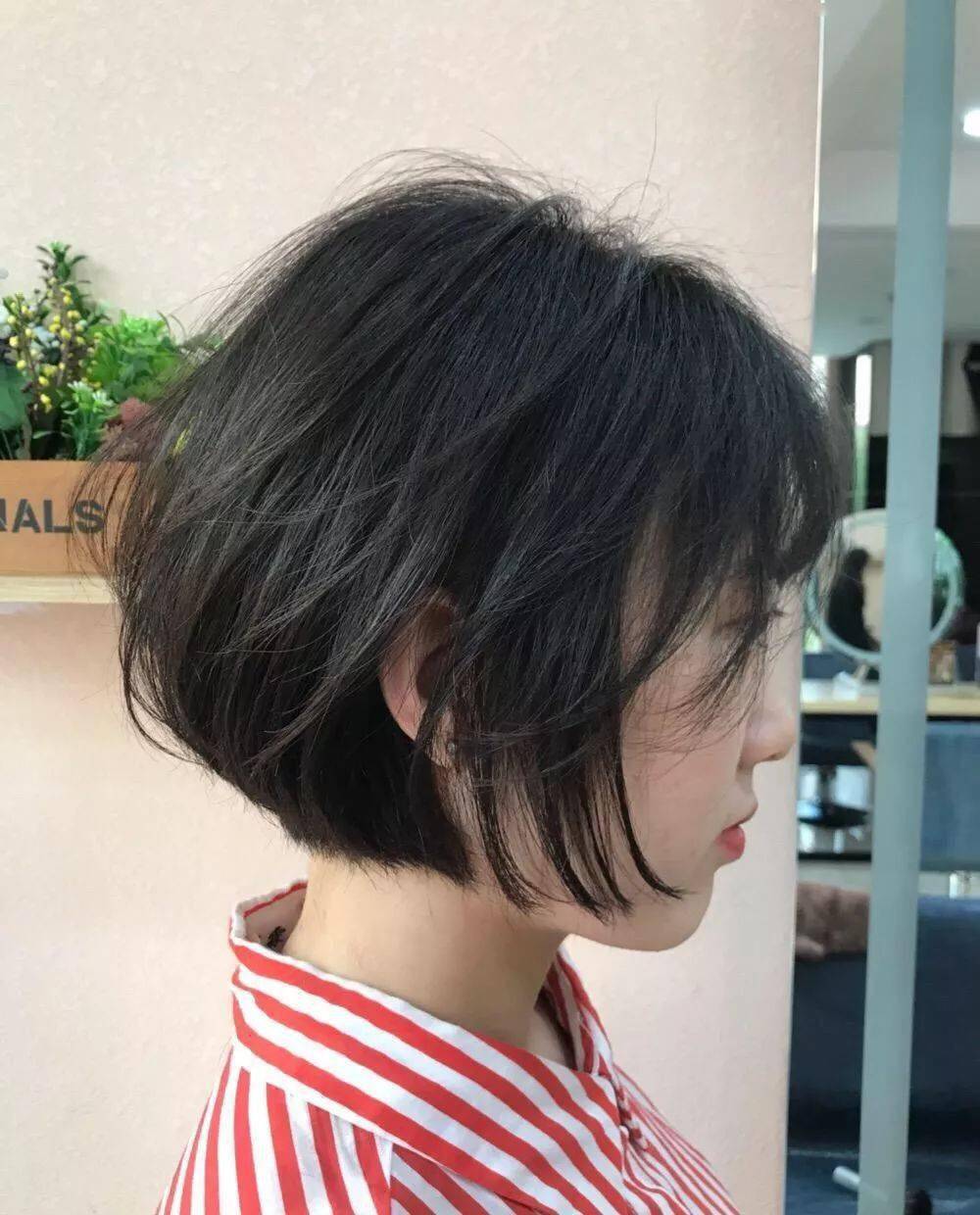 短发想剪不敢剪?剪这款"经典头"美翻天!_齐刘海_妹子_发型