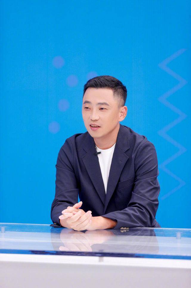 找工作,80后是套娃,90后是搭乐高,00后是拆盲盒_直播_求职_孙源青