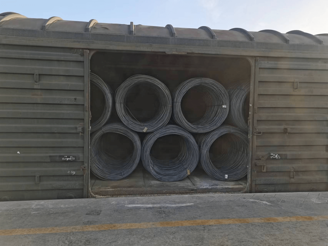 解决了货主的燃眉之急,为后续钢材的发运提供了运输保障