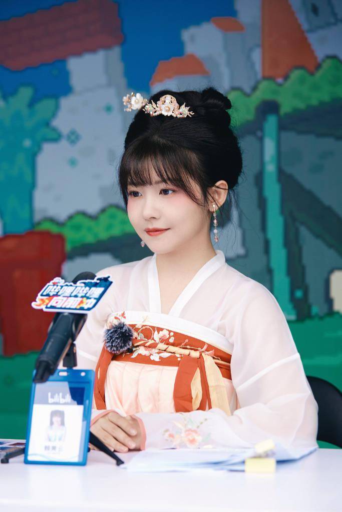 古装造型花絮照释出 甜美娇俏小娘子惹人爱_赖美云_花絮_古装