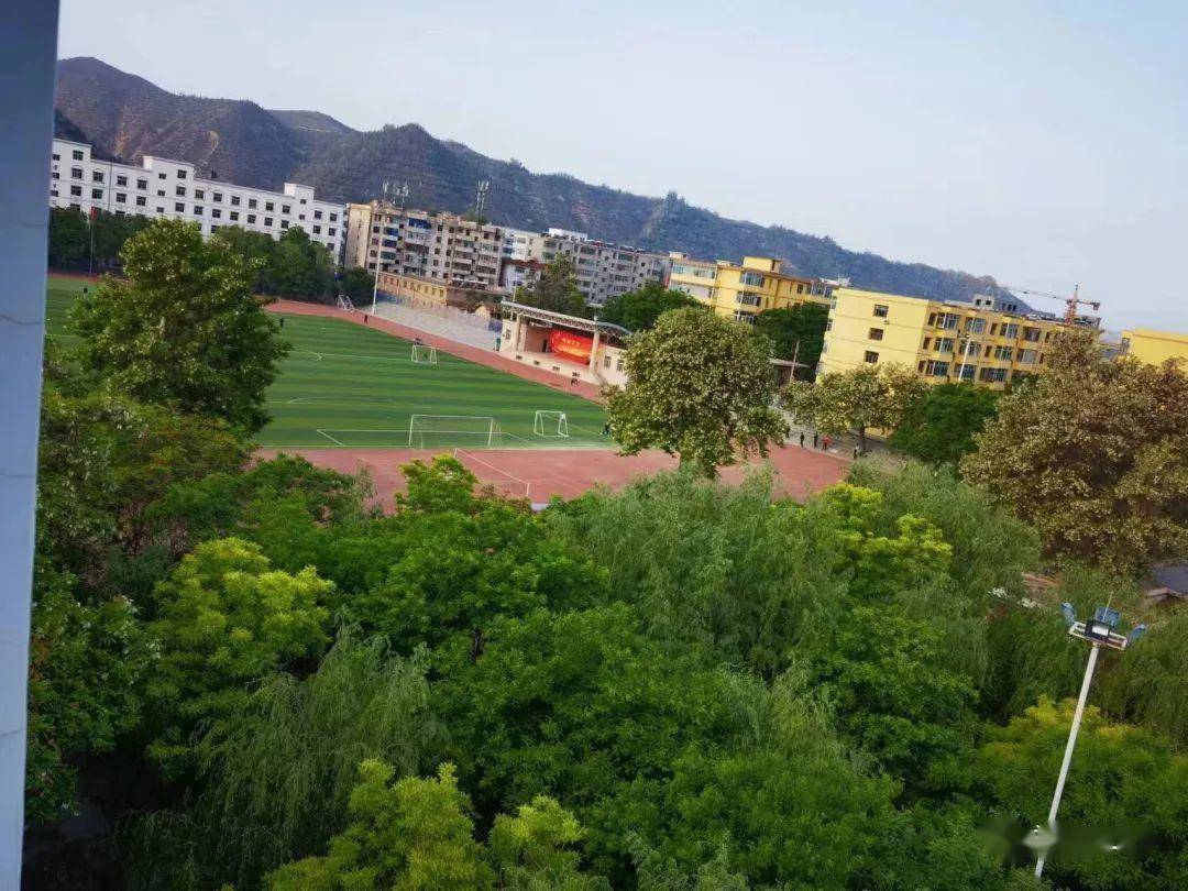 靖远二中2022级高一新生入学通知_家长_入校_要求
