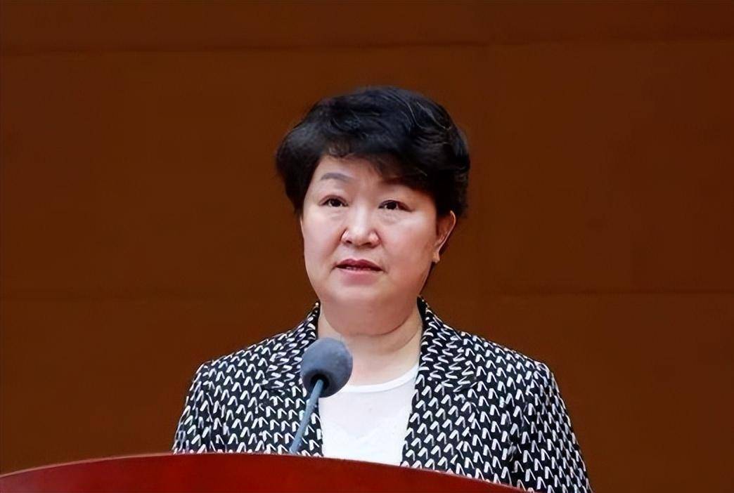 记者注意到,刘升勤此前曾在潍坊,聊城和威海任职,青岛是其工作的第四