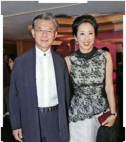 何超英:眼睁睁看着朱玲玲取代我无能为力,霍震霆给我最后的体面