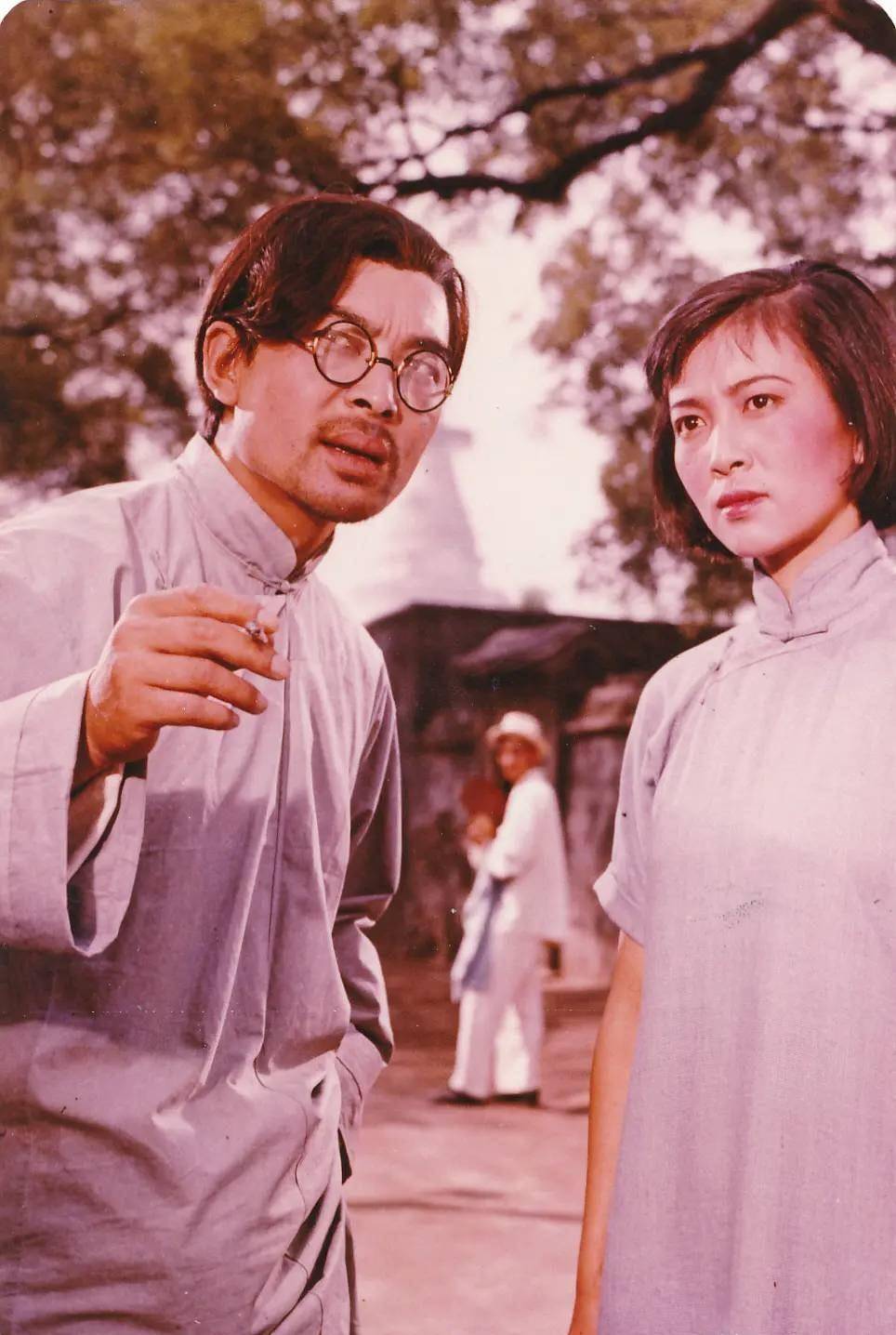 84岁"林道静"谢芳,与丈夫结婚62年恩爱如初,爱情让人羡慕_电影界_剧情