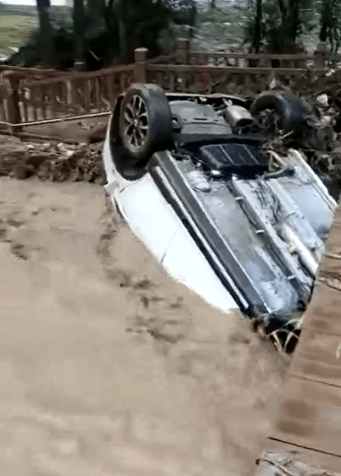 西宁山洪已致16人死亡36人失联！