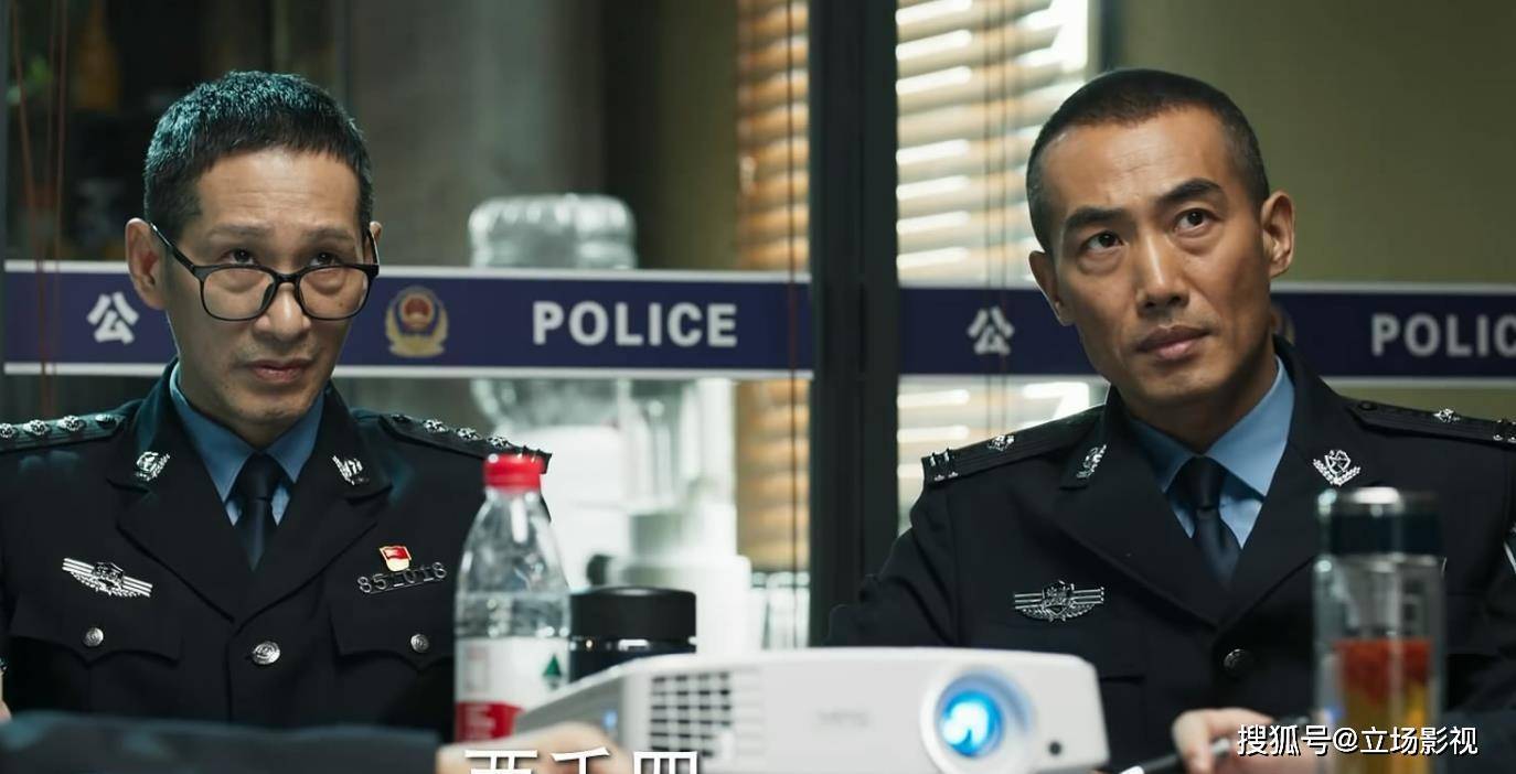 艾东老师曾经是《破冰行动》中陈光荣的扮演者,有过不少优秀作品.