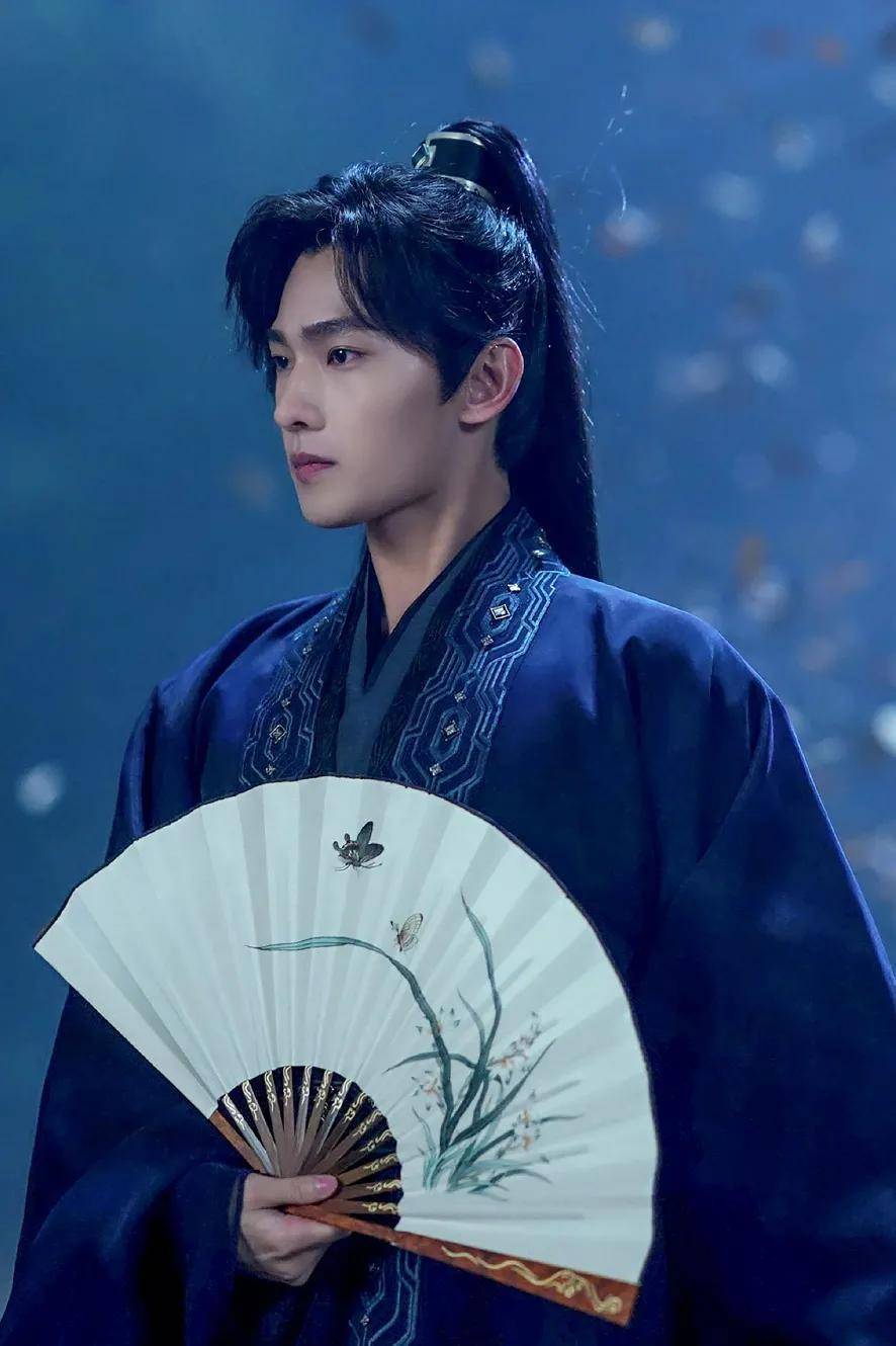 熬过了古偶男的"天花板"和"反面教材",真正的古装美男潮来了_古偶美