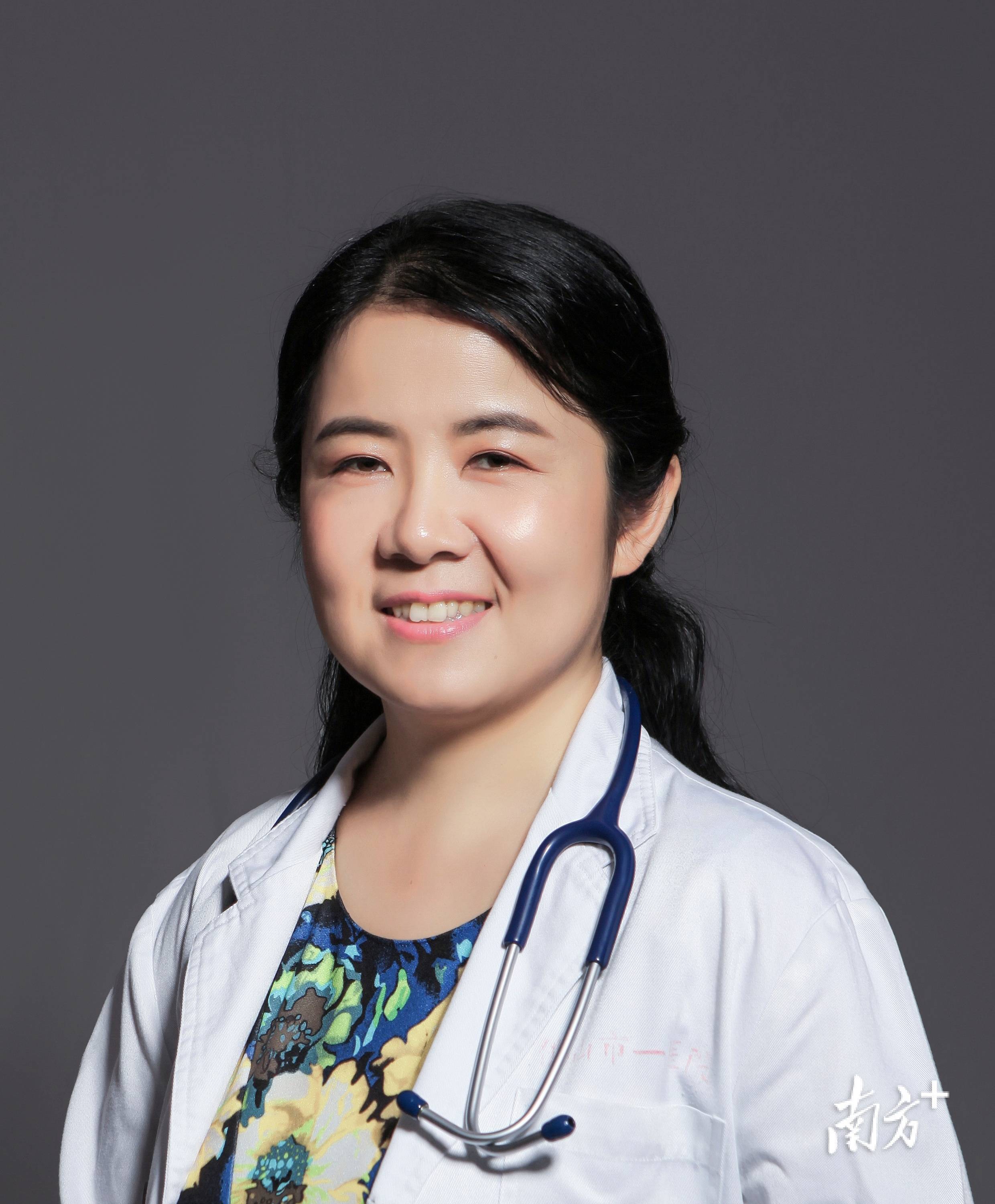 张培芳◎张红卫风湿免疫科科主任 主任医师 医学学士佛山市风湿科的