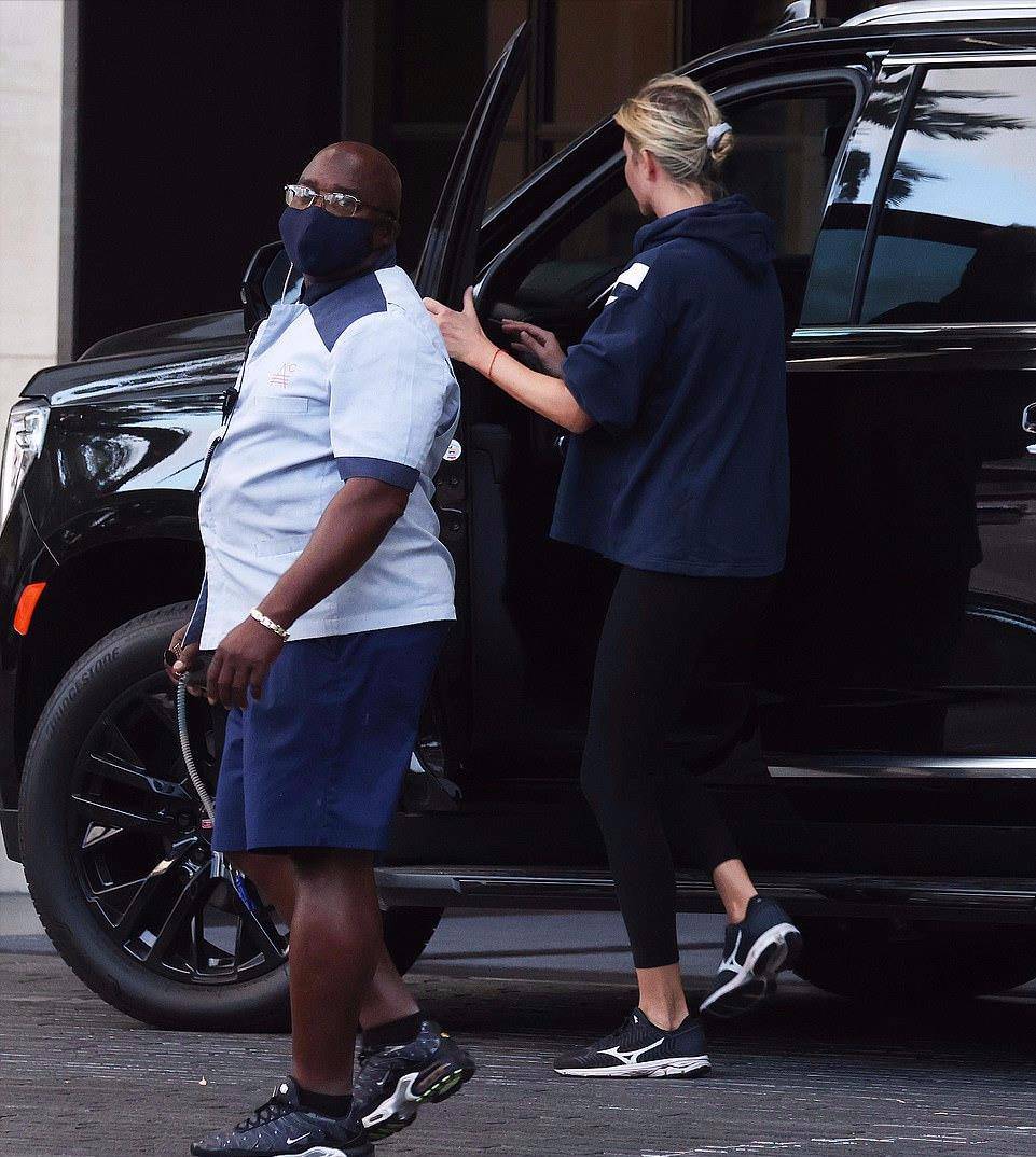 伊万卡素颜晨跑!