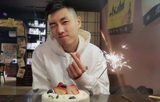 小高转会这件事好比两个人相亲,小高是女方,媒人