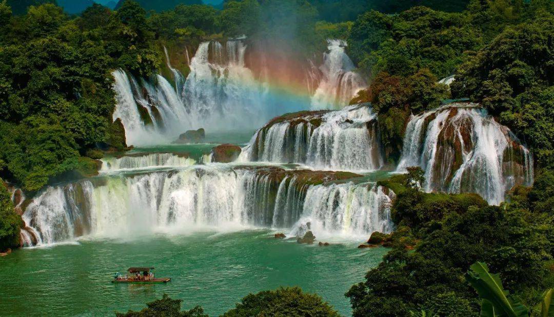 德天跨国瀑布入选2022年广西十大天象与气候景观打卡地~现免费邀请你