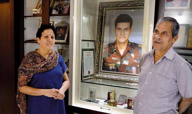 还得看三哥自己_桑迪_孟买_少校