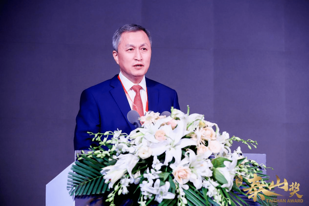 复旦大学附属肿瘤医院陈海泉教授陈海泉教授是中国第一个担任美国胸