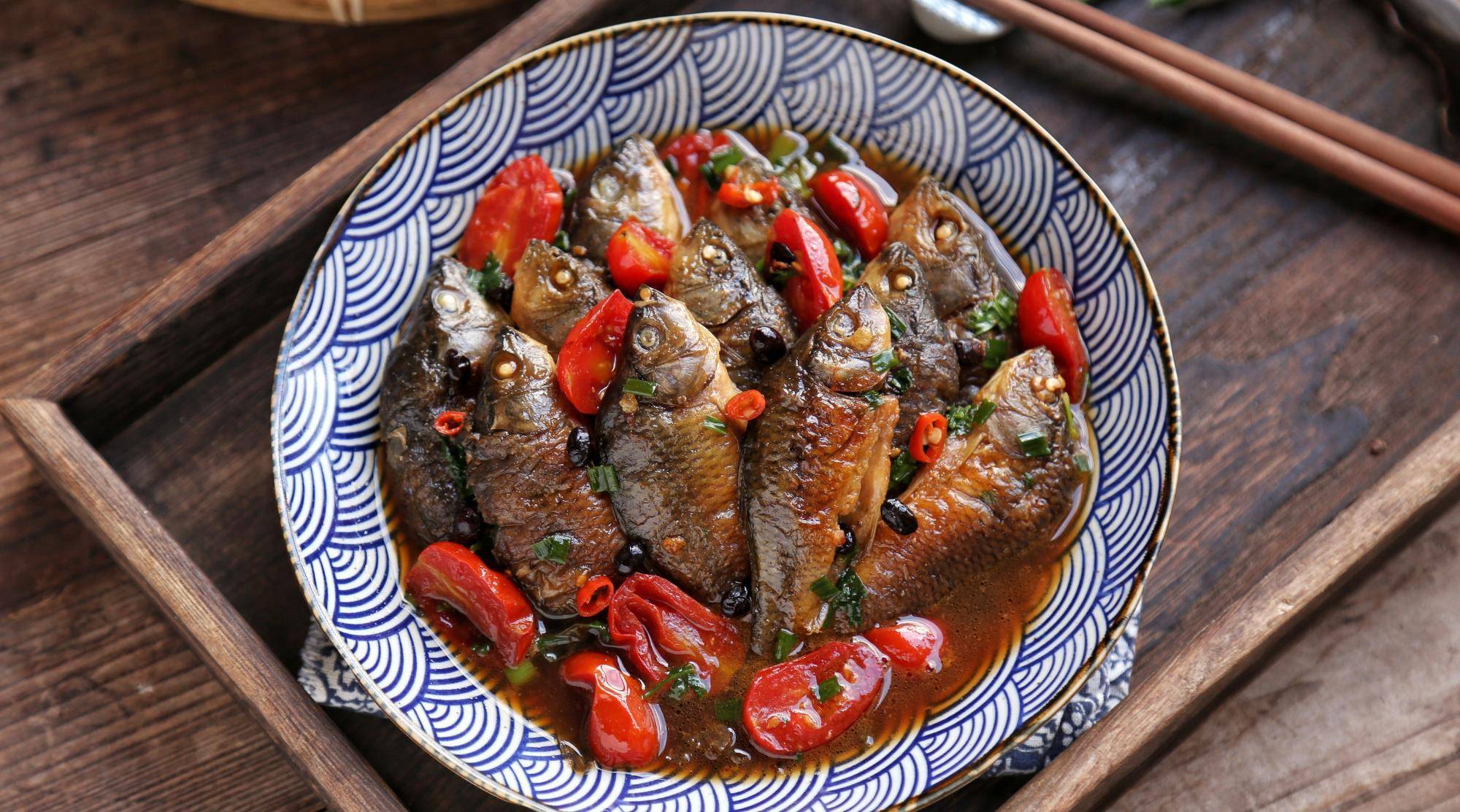 碰上这鱼别手软,买上2斤,10分钟焖一锅,鲜嫩美味,过足嘴瘾_禾花_鱼肉