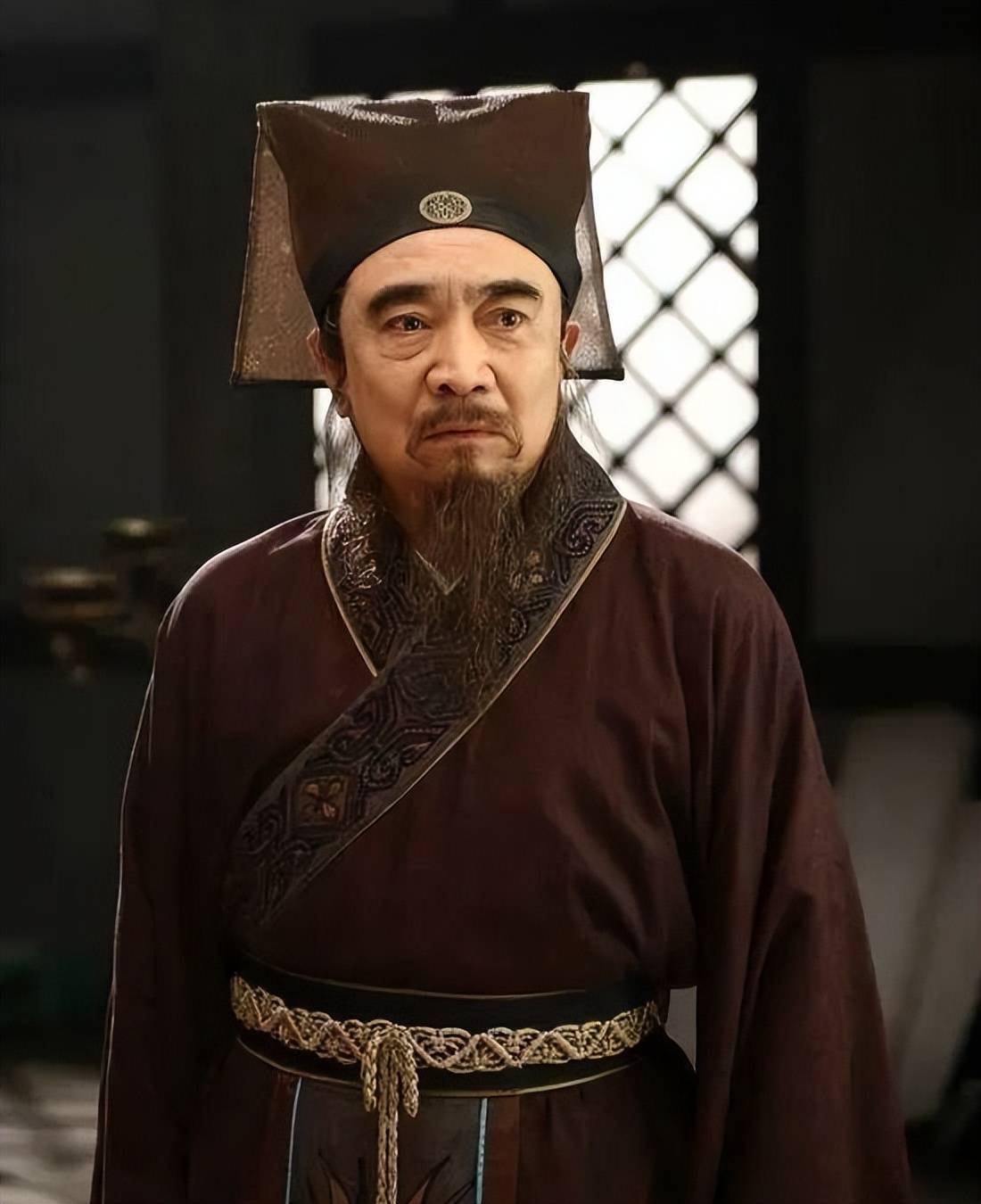 虽然这几年来,鲍国安参演了不少的影视剧,不知道是不是他热衷于教学