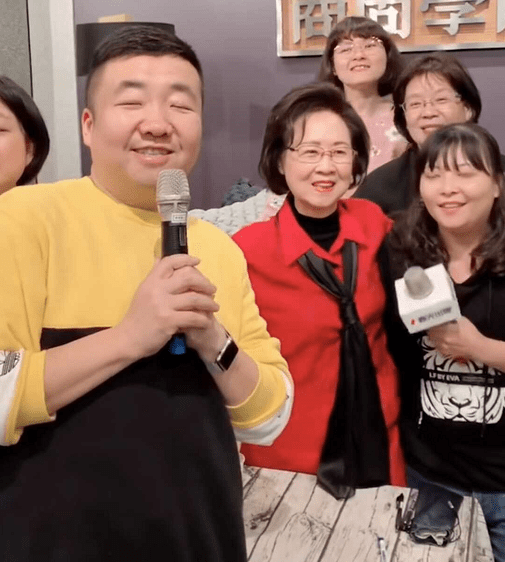 出版社集体唱《好想好想》_平鑫涛_爱情_作品