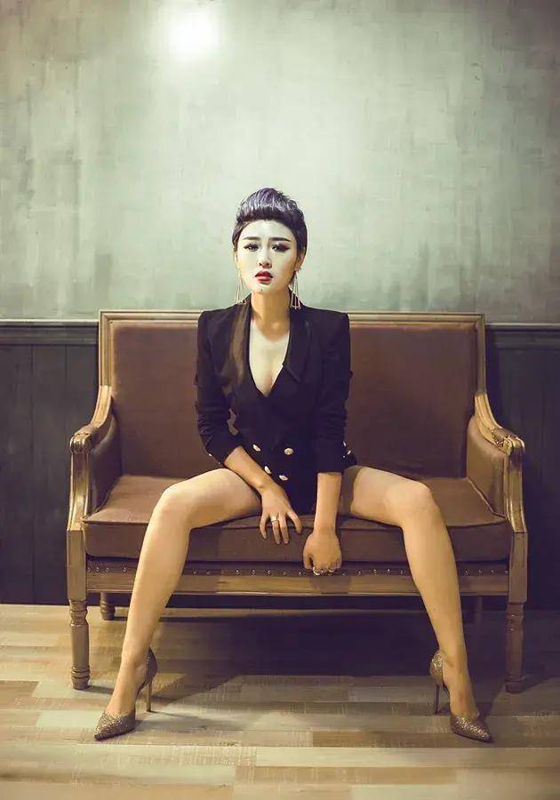 本山江湖起纷争,赵家儿女能否掰断多位徒弟对师父亮出的"獠牙"_娇娇