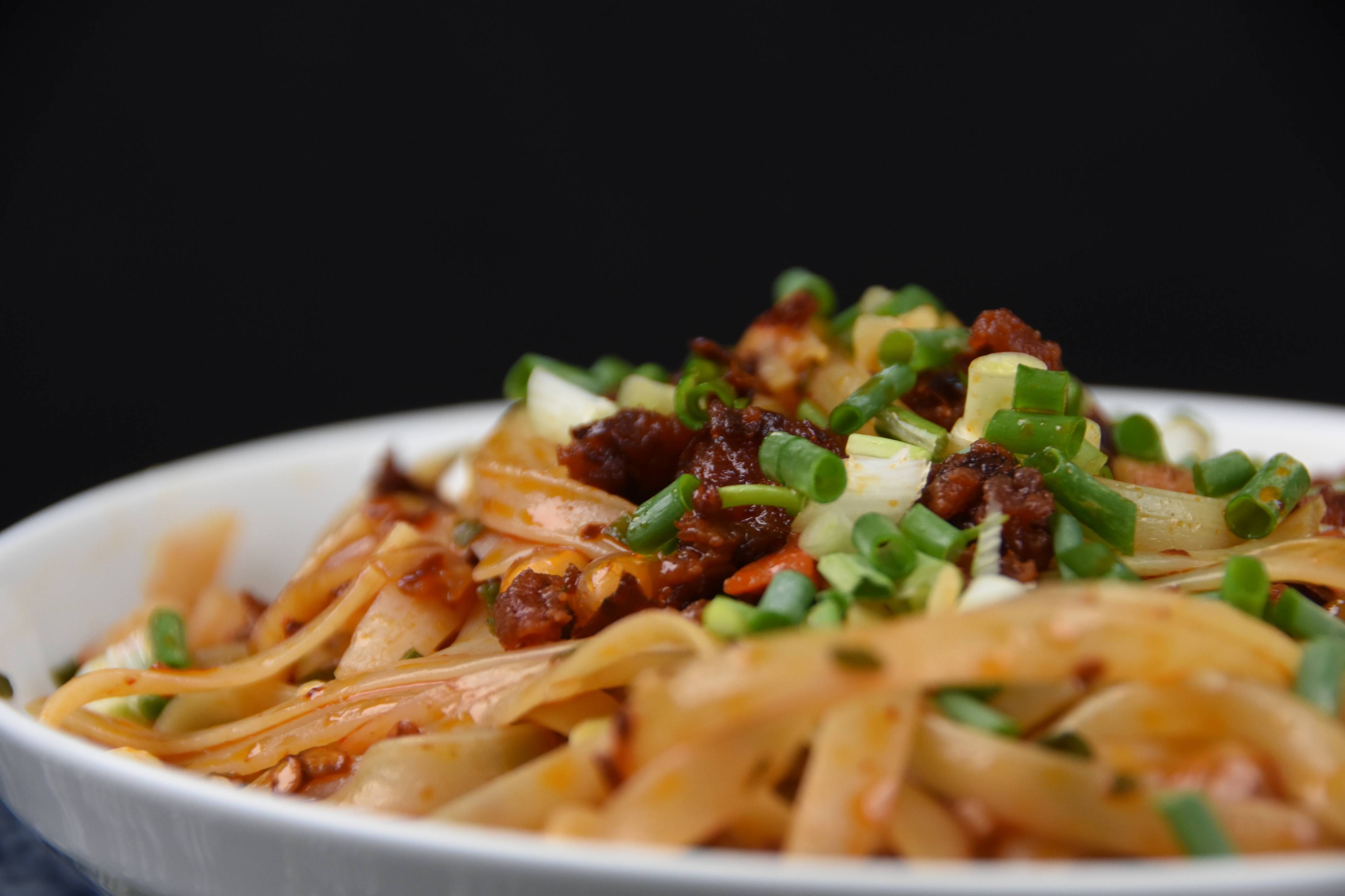 【美食体验】遵义辣鸡粉和米皮_包装_辣子_姐姐