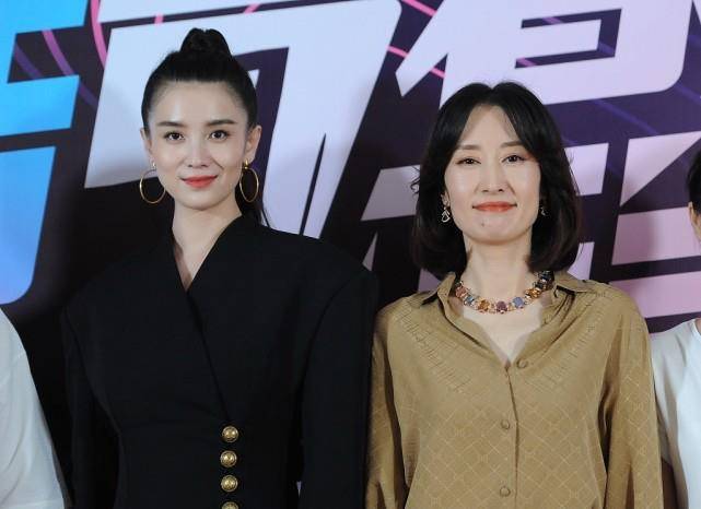 宋佳,刘敏涛"破壁"同框,都是气质演员,隔着屏幕能感受到霸气_造型