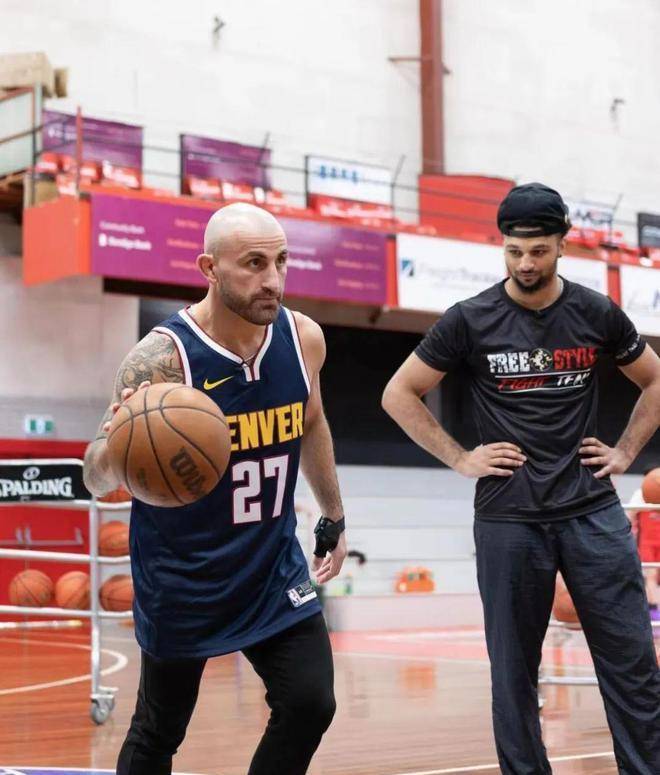 胖子国家队本场比赛惊喜多多,穆雷远赴澳澳与"大帝"一战?