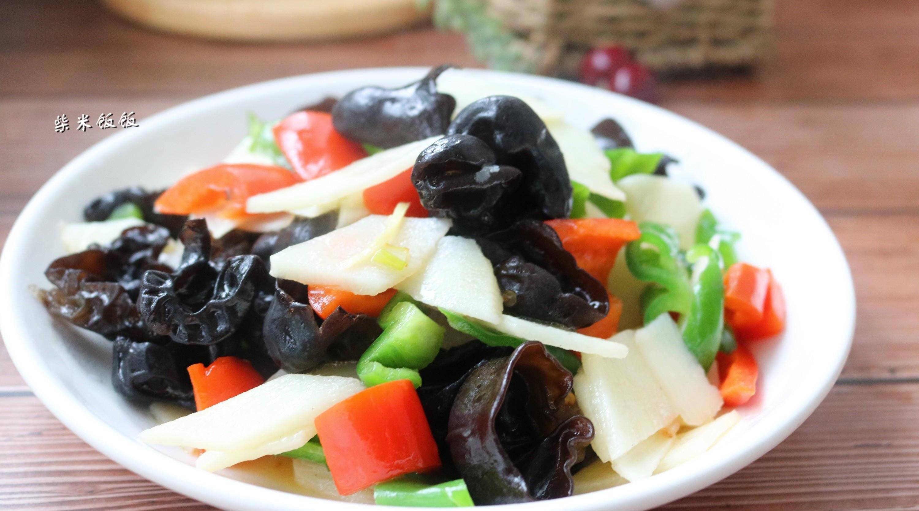 【山药炒木耳】以下是6道减脂菜,都是低热量,低脂肪的菜,希望你会喜欢