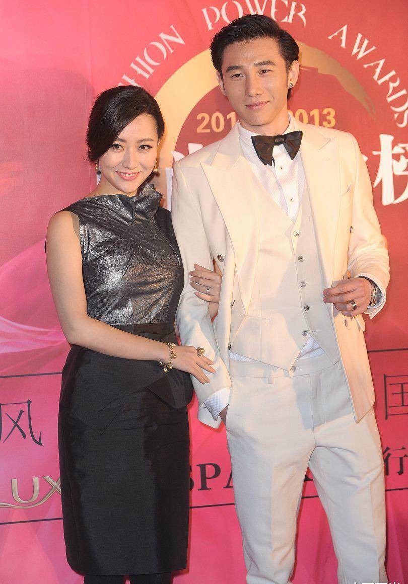 白冰的老公是小她两岁的模特丁一.