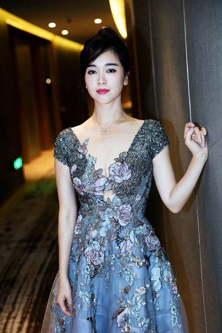 左小青_演艺_绯闻