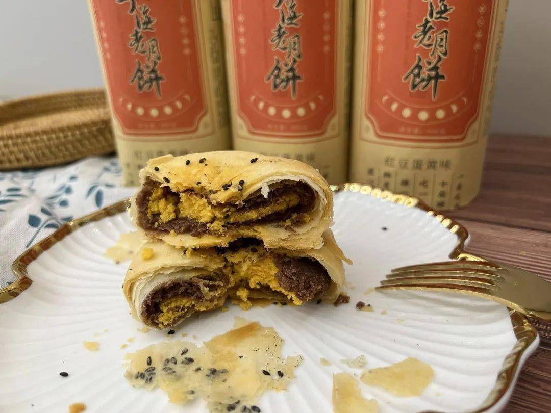 让一让,去年爆单的宁海老月饼终于回归!酥到掉渣,香到离谱!