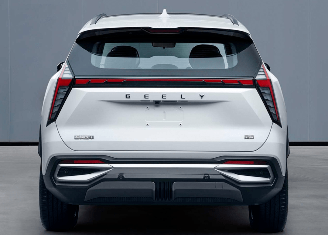 我就说一点,后窗玻璃是直接和尾灯相连的.