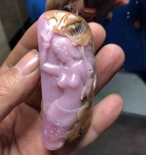 让各路爱玉者都沦陷了~_桃花_和田玉_颜色