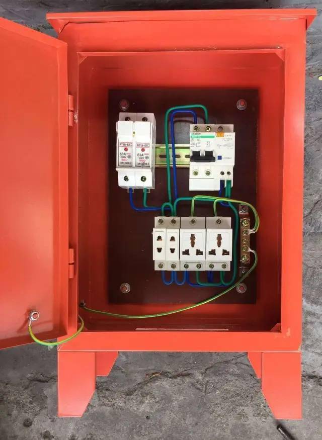 为什么二级配电箱不跳闸一级柜跳_保护_剩余_动作