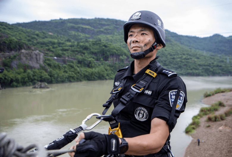 因公牺牲民警叶永亮被追授为"最美温州人"_市公安局_瑞安_工作