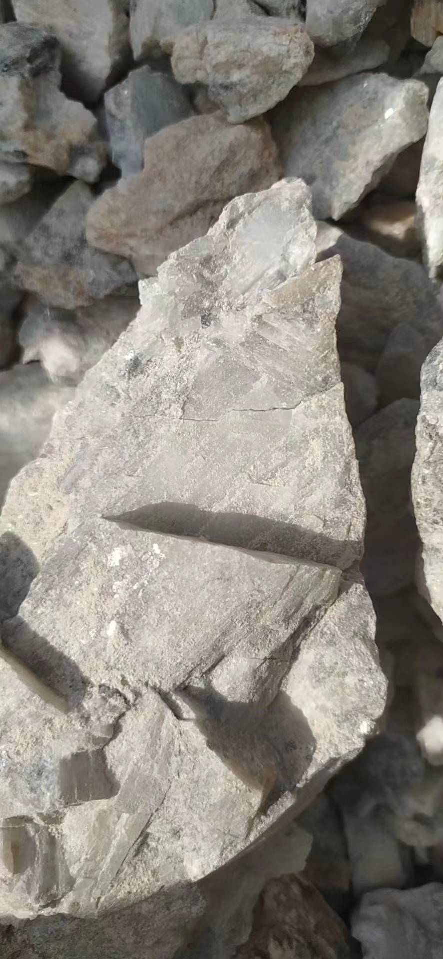 现如今90%的人都不懂锂辉石进口清关,锂辉石进口清关涉及到哪些操作?_