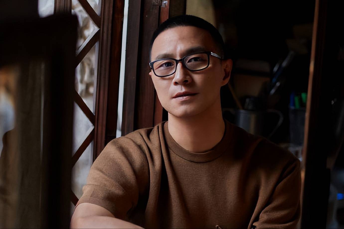 汪峰新专辑正式发布,12首新歌上线,却又一次登头条失败!