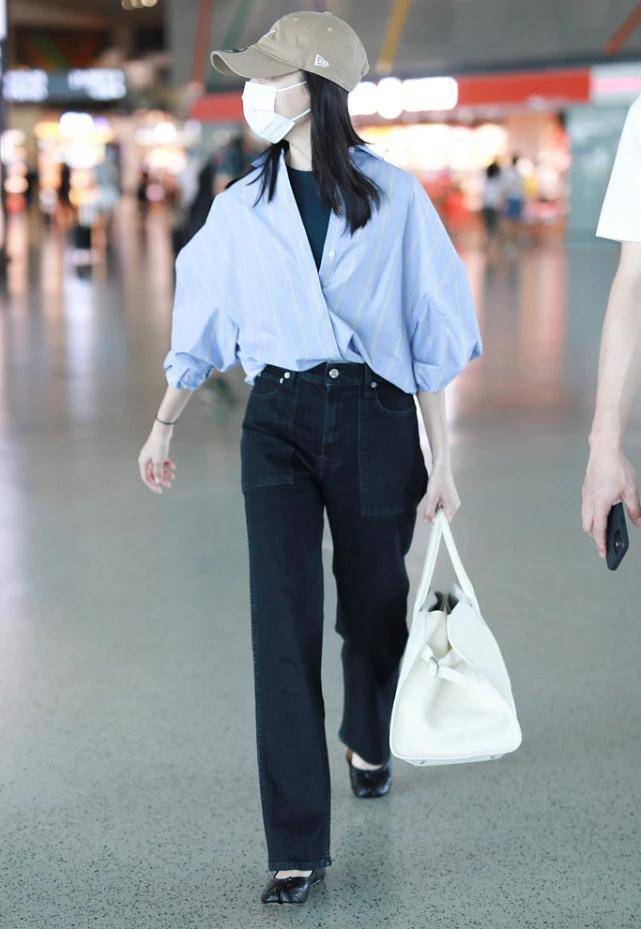 董洁打造潮流范,160cm的身高真会穿,用宽松衬衫搭出"大长腿"_look